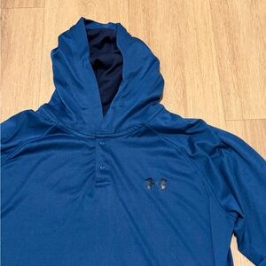 Under Armour Blue Hooded Long Sleeve Pullover size Large